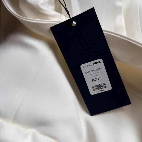 Fashion Nova White Blazer with Fringe Detail - Picture 4 of 4